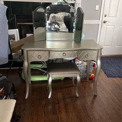 Makeup Vanity