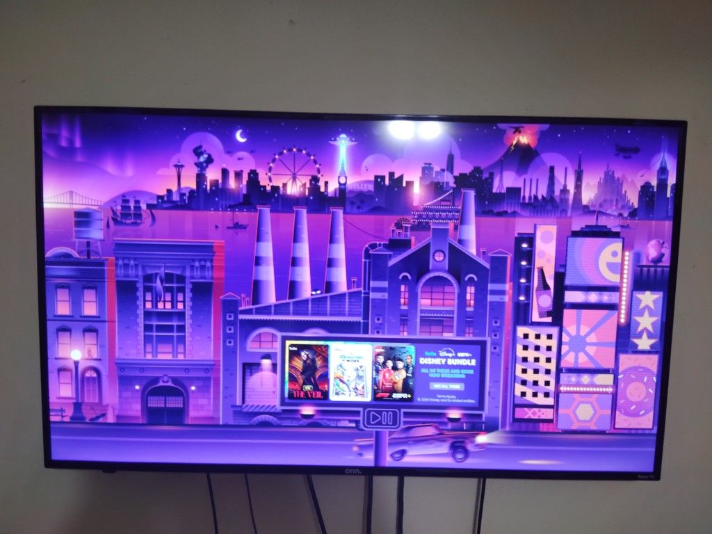 Roku 55 Inch Smart Tv Very New Condition With The Original Remote And The Leggs