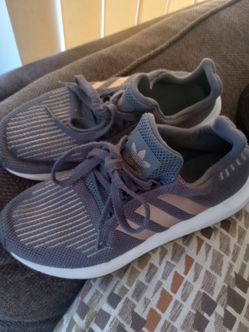 Adidas Swift Run Grey/Copper Rose Sneakers. Size 7