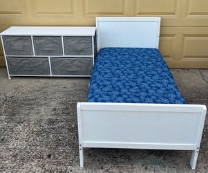 Toddler bed set