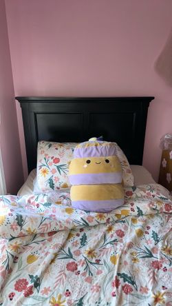 TWIN SIZE BED