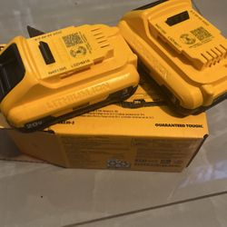 Brand New Dewalt 20 V Lithium 2 Pack 