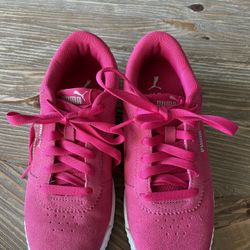 Pink Suede Pumas (Women’s 6.5) 