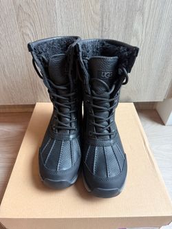 UGG Winter Boot Black Size 6