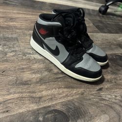 Jordan 1 Mid