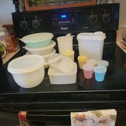 TUPPERWARE LOT