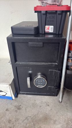 Dropbox combination safe
