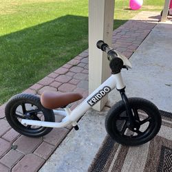Kids balance bike
