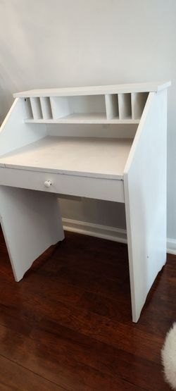 Super cute desk