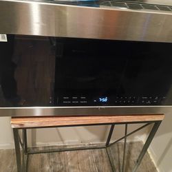 Smart Samsung Over-the-Range Microwave – Works Great 