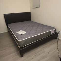 Queen Size Bed Frame With Mattress 