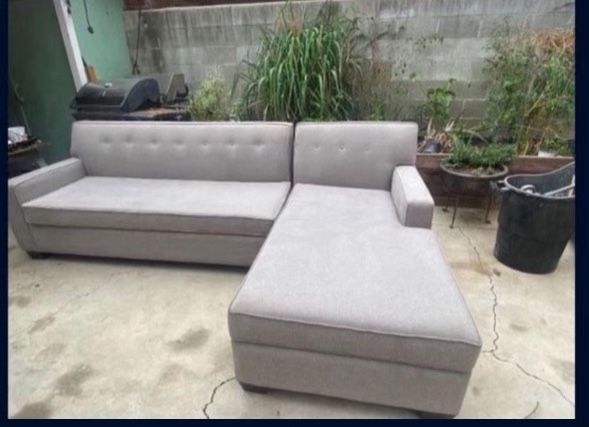 Selectional couch