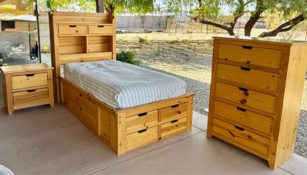 Twin Wood Bedroom Set