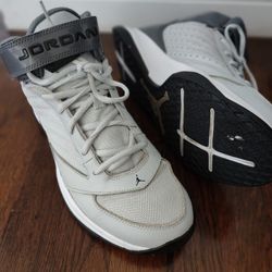 Jordan Men's Snikers Size 11 High Top 