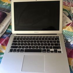 MacBook Air Model A1466