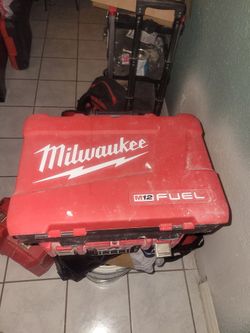 Milwaukee Tool 12 V Fuell Case