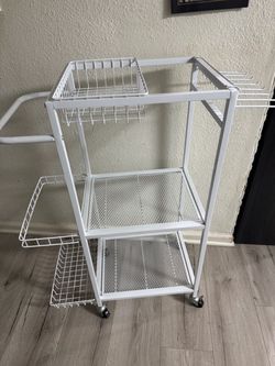 Storage rack on wheels