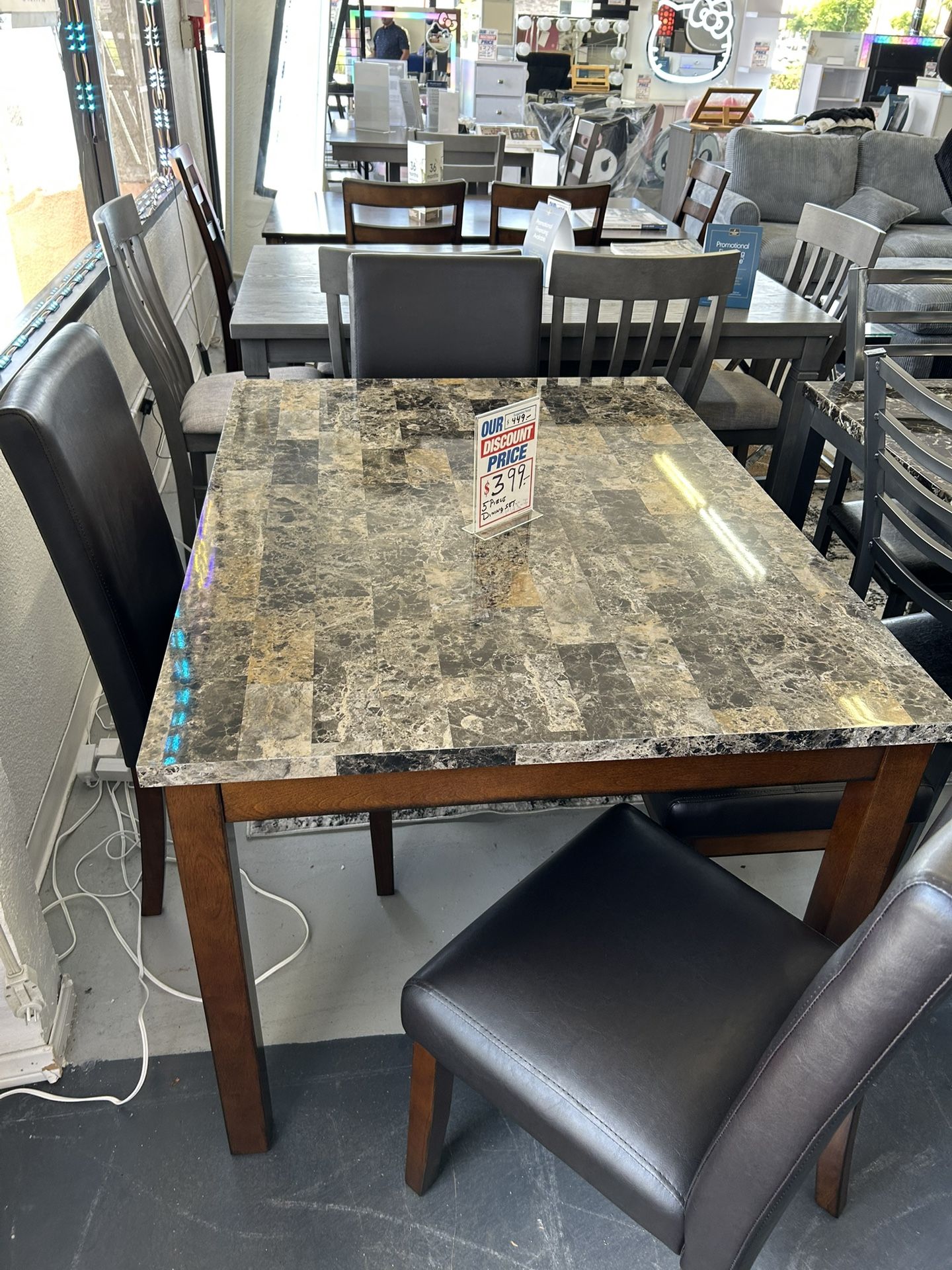 Comedor De 5 Piezas Con Banca Tapa De Faux Marmol