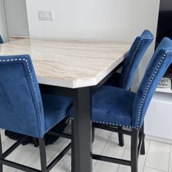 Se Vende Juego De Comedor ( Kane’s Furniture 