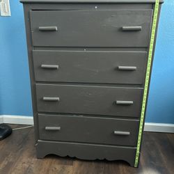 Dresser - 4 Drawer