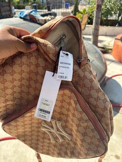 Gucci GG Canvas Medium NY Yankees Backpack