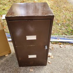 Filing Cabinet With Lock