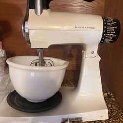 Vintage Vintage Sunbeam Mixmaster 12 Speed Mixer