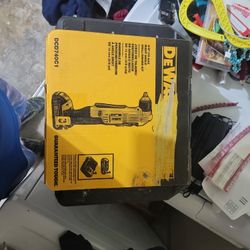 Dewalt Right Angle Drill With Battery And Charger 
