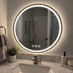 24” Round LED Lighted Mirror