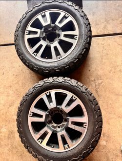 Toyota Tundra OEM 20 In wheels And BFG K02 All Terrain Tires