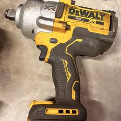 3/4” Impact Dewalt With 5.0 Battery