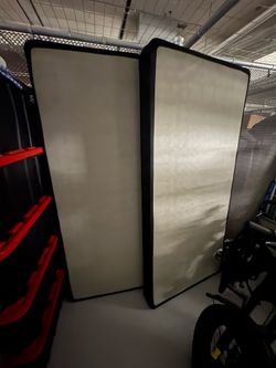2 twin/1king  set box spring