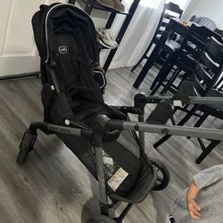 Evenflo pivot Xpand