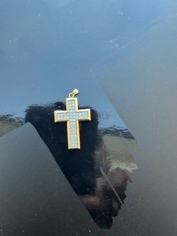 14K Gold Diamond Cross Pendant ✨✝️