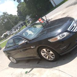2010 Ford Taurus