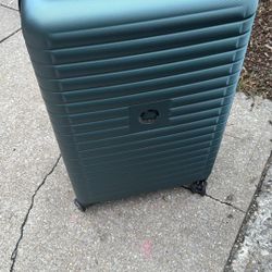 Brand New 28in Luggage Piece