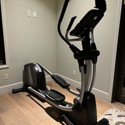 Foldable Elliptical SE71
