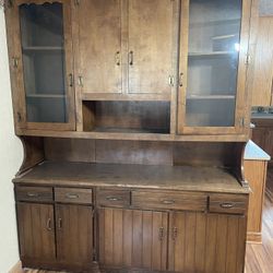 Solid Wood Cabinet/armoire 