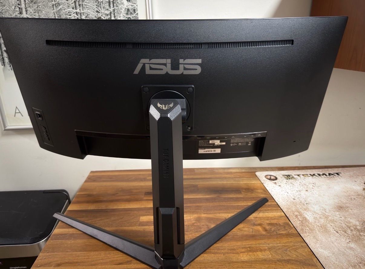 TUF Gaming VG34VQL1B Gaming Monitor – 34 inch WQHD (3440x1440), 165Hz (Above 144Hz), Extreme Low Motion Blur, FreeSync Premium, 1ms (MPRT), Curved, Di
