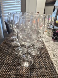 Set of 11 Wine Glasses - Great Condition
​Price:
​$20