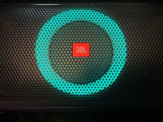 Portable speaker (party box)