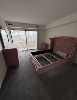 Queen bedroom set