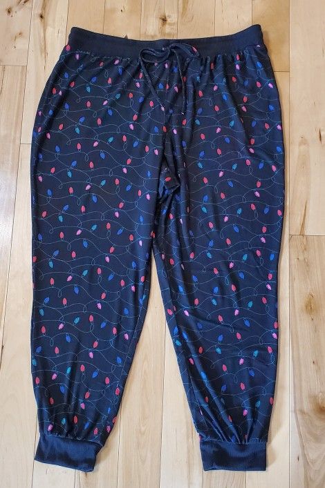 NEW Maurices Christmas Lights Pajama Joggers (XXL)