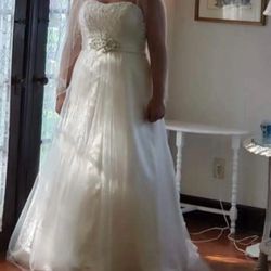 Used Wedding Dress