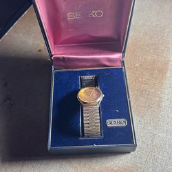 Vintage shaker watch