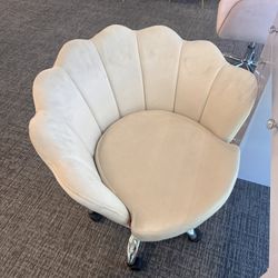 Vanity/Bar Chairs-different Colors And Styles Available (Take It Home In Payments/ llévatelo a casa en pagos) 