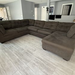 Large Sectional w/Sofa Bed