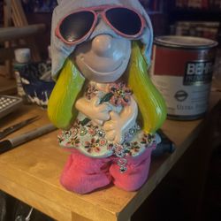 Too Cute Gnome Girl