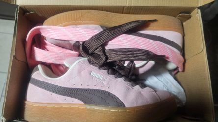New pink pumas