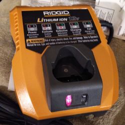 NEW RIDGID 12 VOLT LITHIUM-ION BATMAN CHARGER
